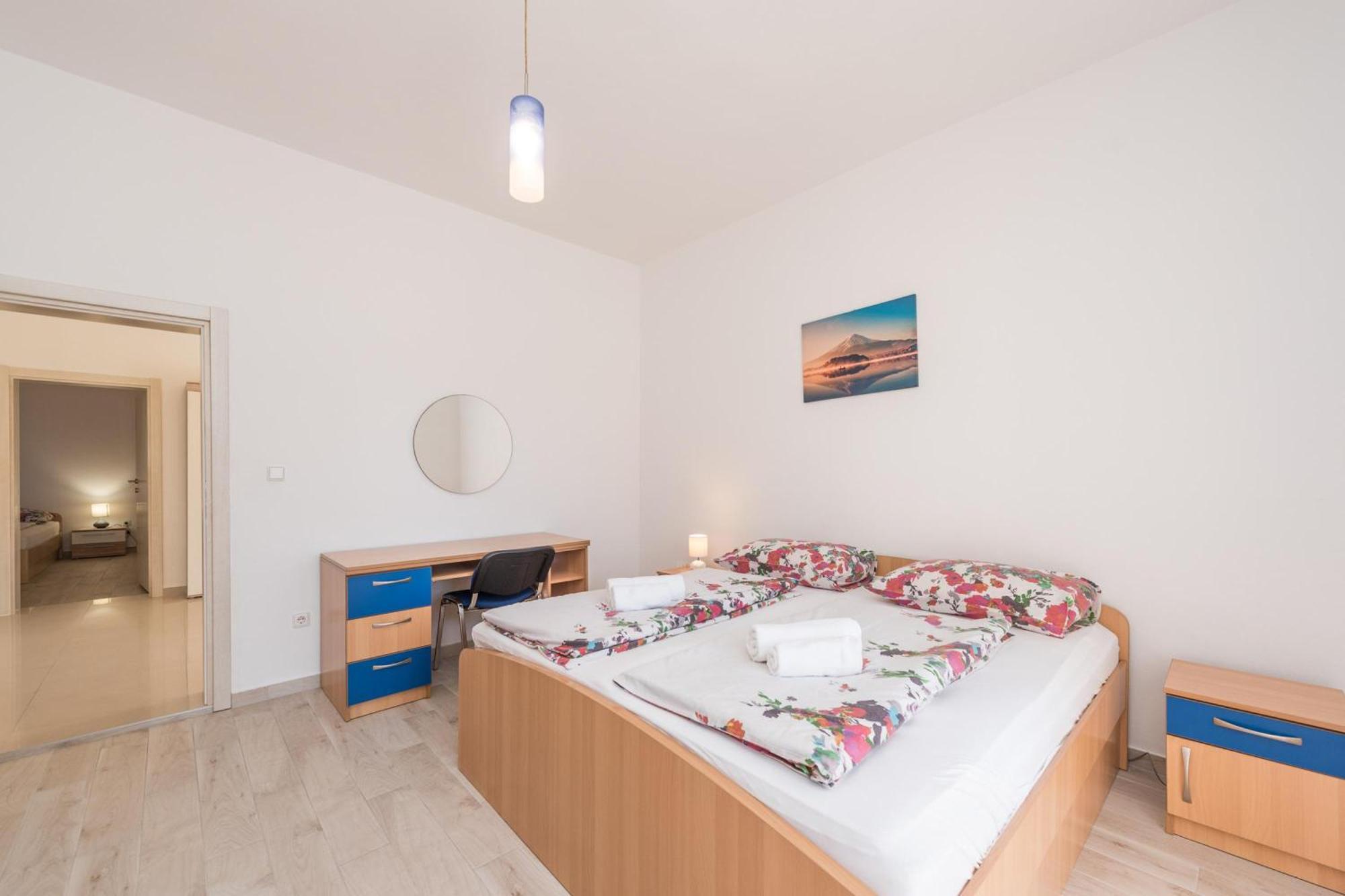 Family Friendly Pool House Ana - Happy Rentals Bibinje Exterior foto