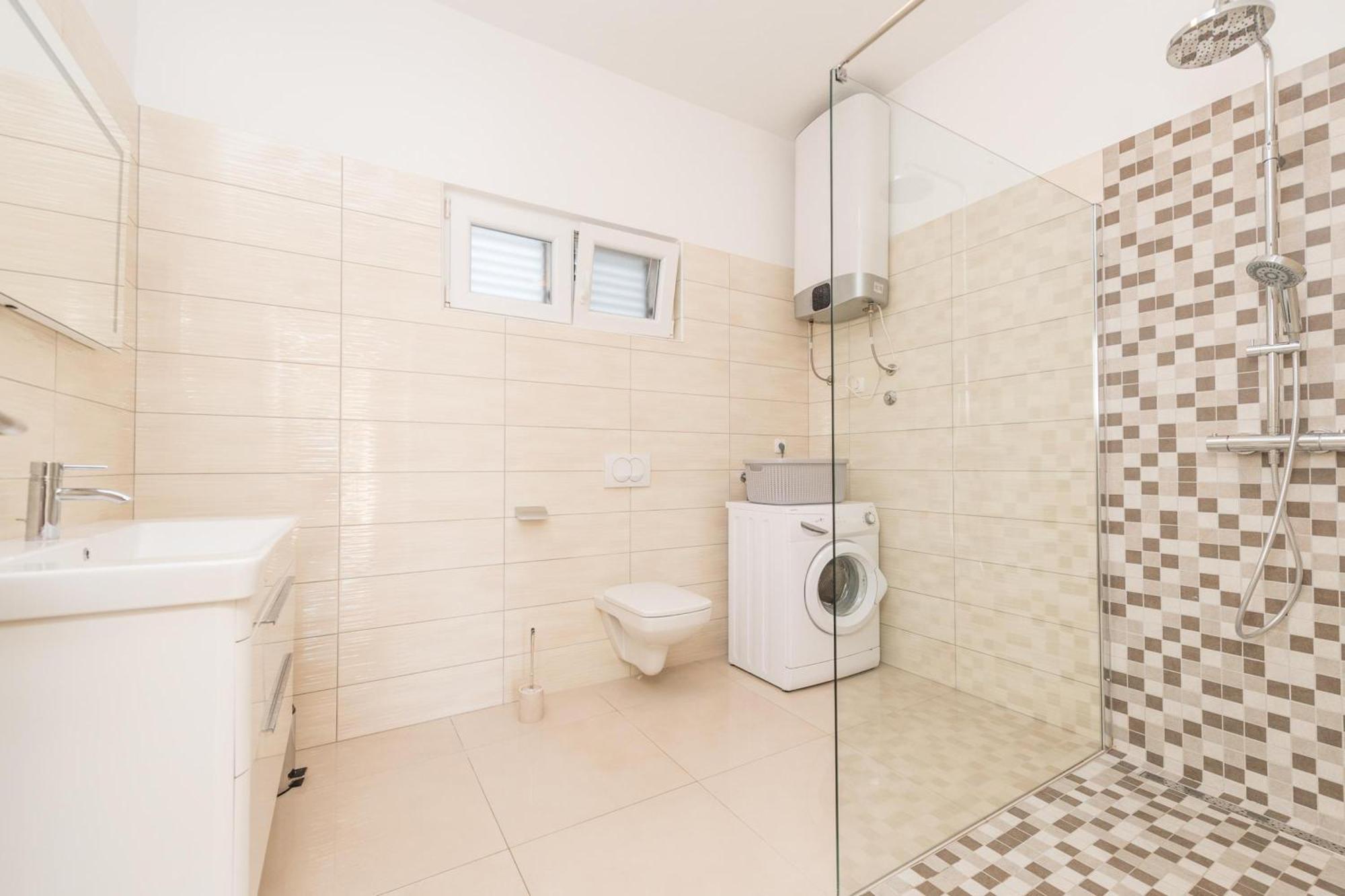 Family Friendly Pool House Ana - Happy Rentals Bibinje Exterior foto
