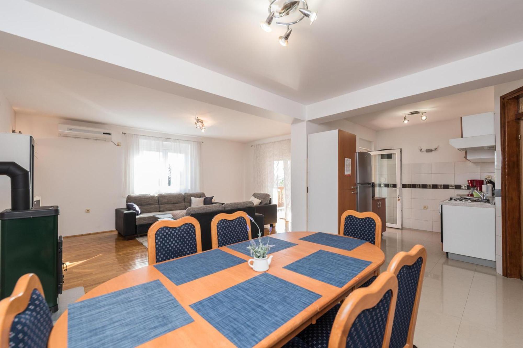 Family Friendly Pool House Ana - Happy Rentals Bibinje Exterior foto