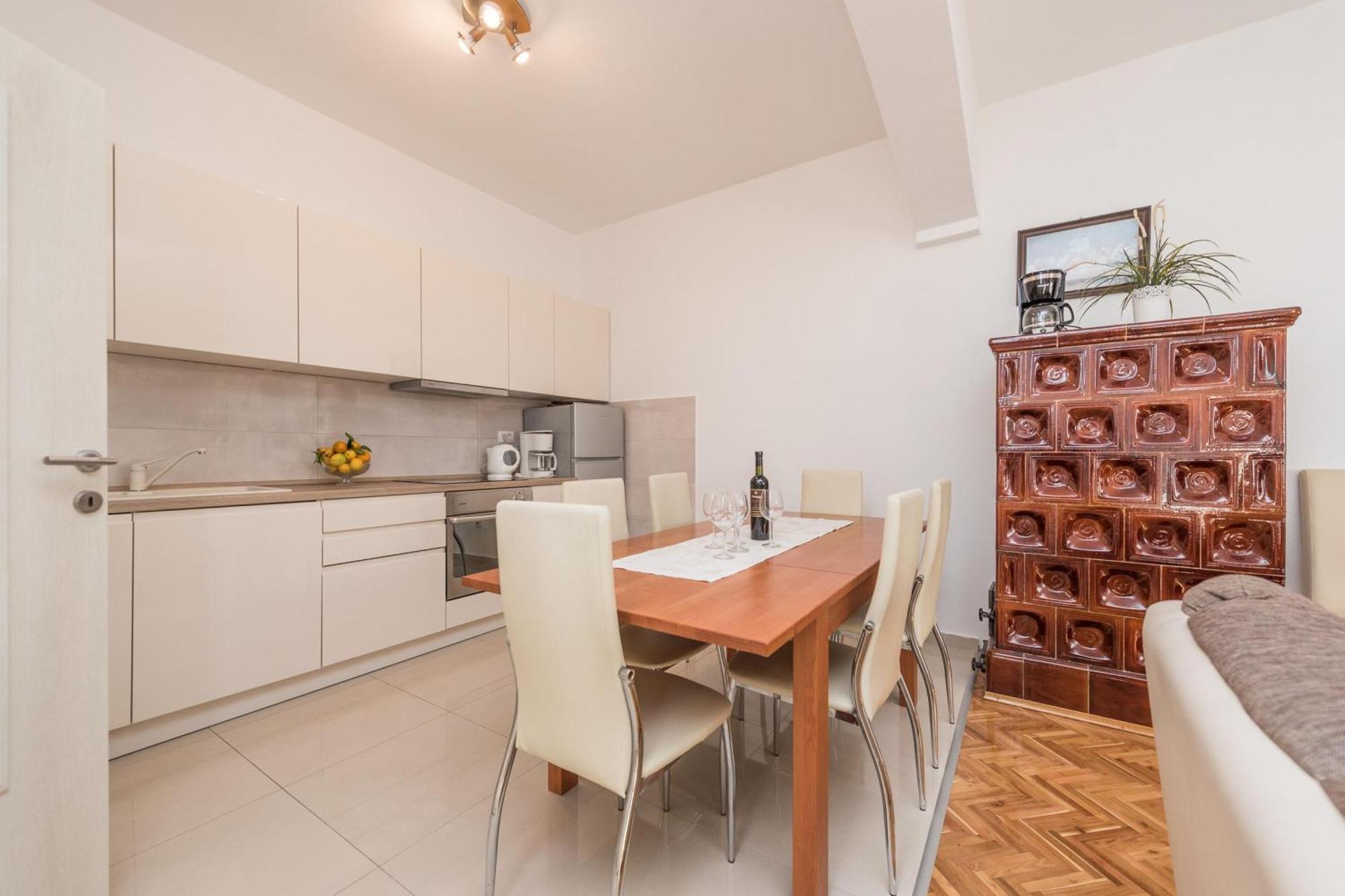 Family Friendly Pool House Ana - Happy Rentals Bibinje Exterior foto