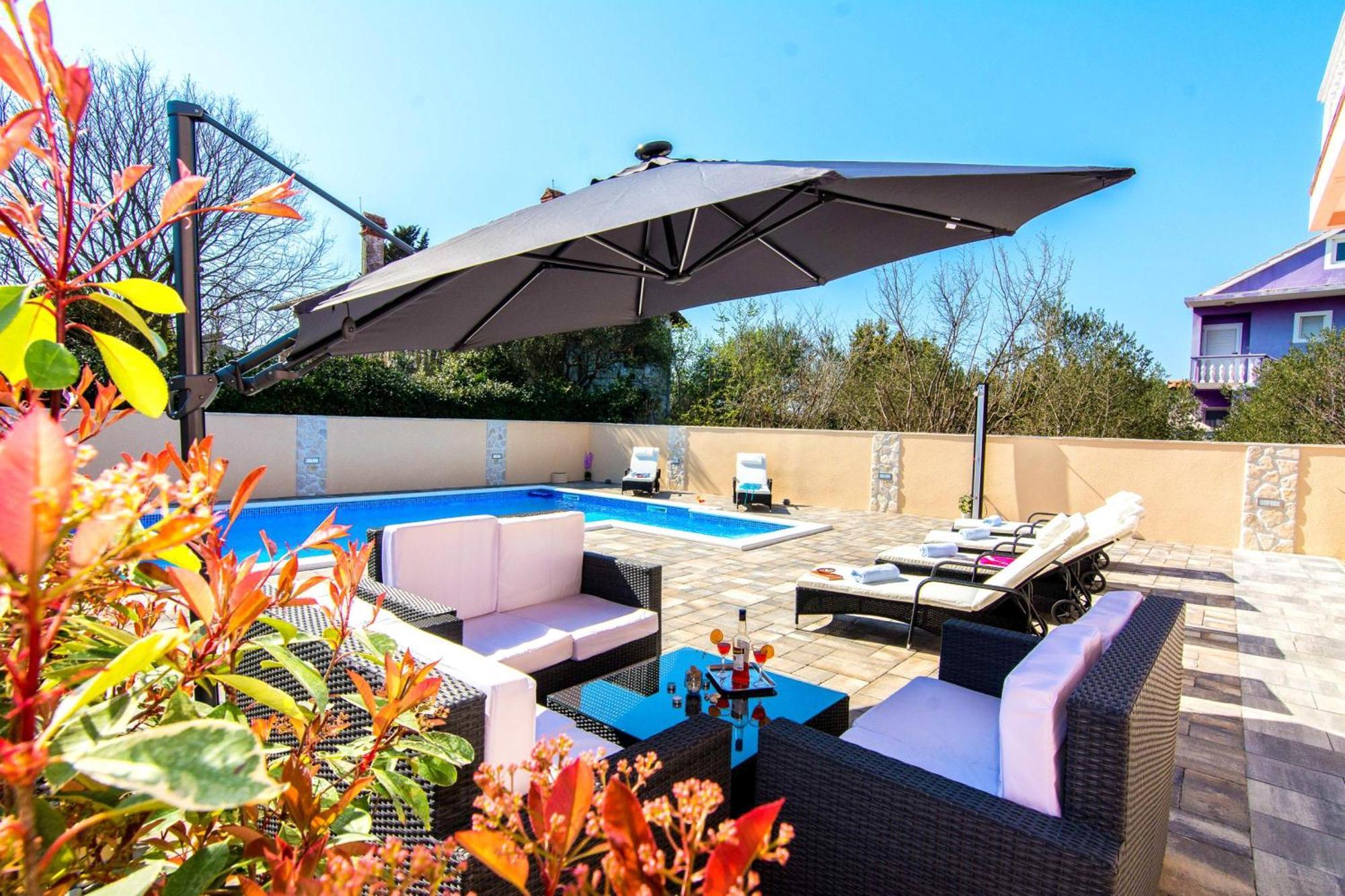 Family Friendly Pool House Ana - Happy Rentals Bibinje Exterior foto