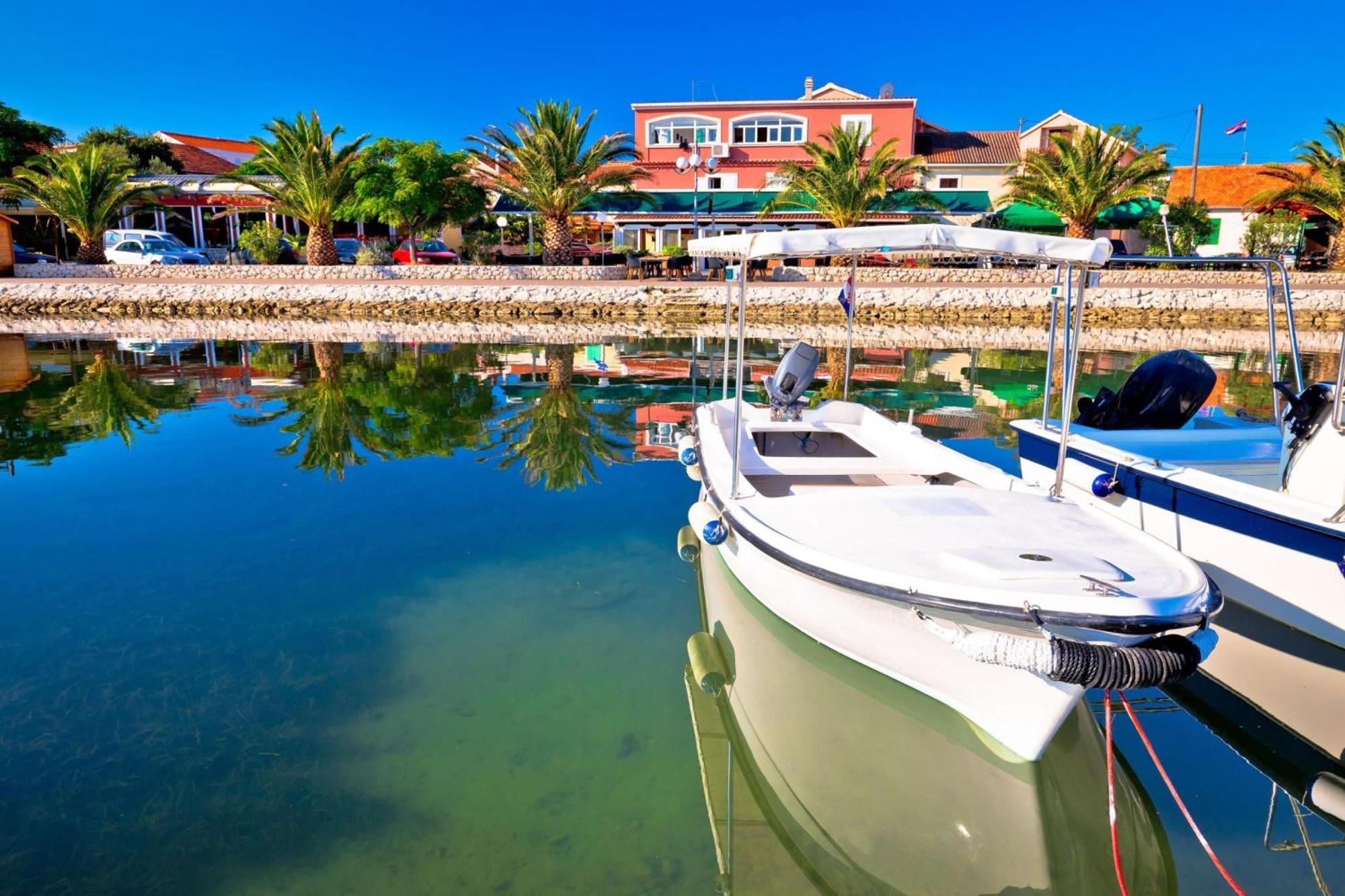 Family Friendly Pool House Ana - Happy Rentals Bibinje Exterior foto